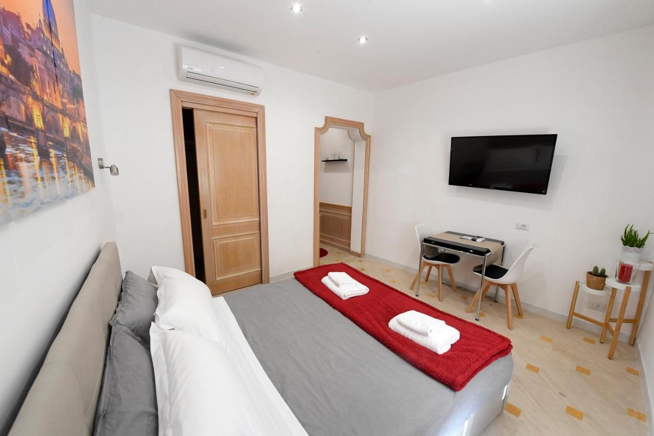 Ferienwohnung La Casa Degli Osti 2 - Piazza Navona Rom Exterior foto